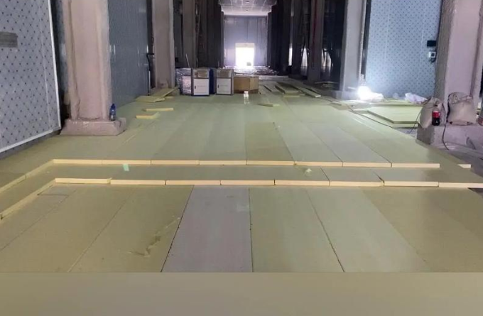 冷库挤塑板为什么要错缝铺设?